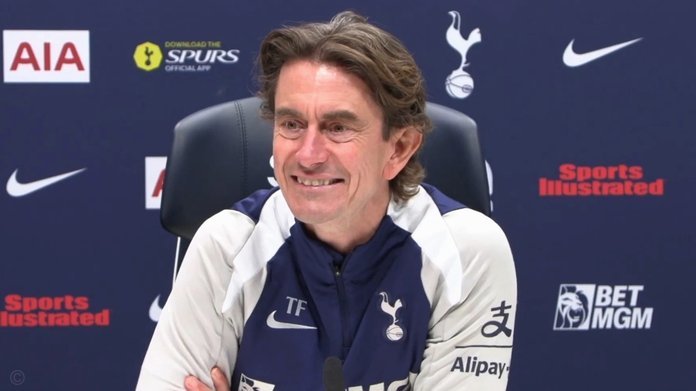 卡里克执教曼联：胜场已超阿莫林