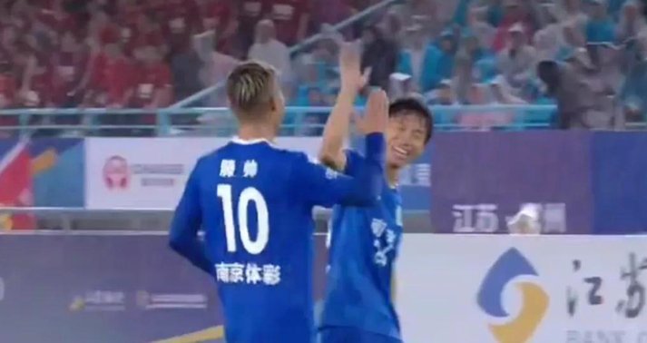 半场：南京1-1常州，吴浩民、滕帅破门，马辅渔错失良机
