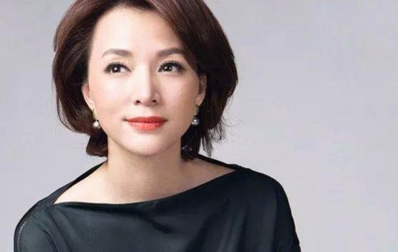 小将回国内即将参加央媒的专访：董卿面对面。