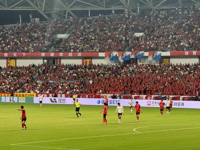 江苏联：苏州2-2南通，潘万权、李贤成破门，周玉铭扳平