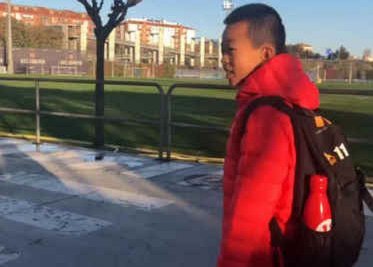 今天小邝表现很好，虽然很久没踢比赛了，但是上场状态不错，一个抢断一个过人