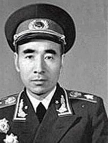 贝林厄姆造点，凯恩主罚打中横梁